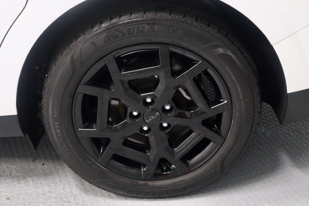Used 2025 Kia Carnival SX Prestige FWD image 20