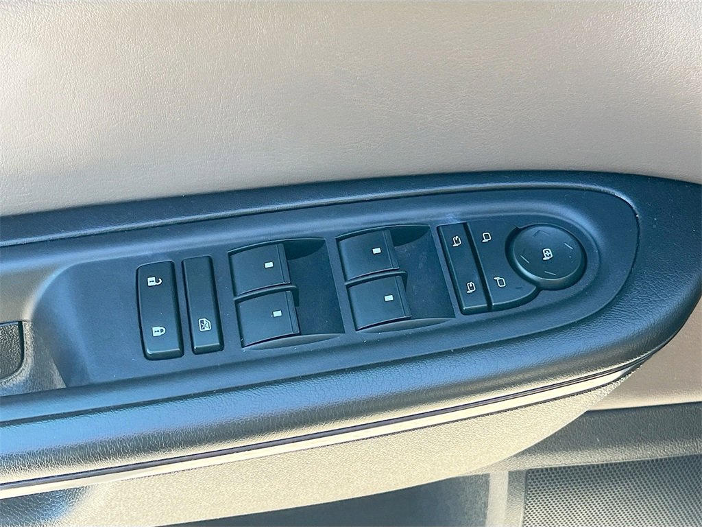 Used 2017 GMC Acadia Limited SLT image 18