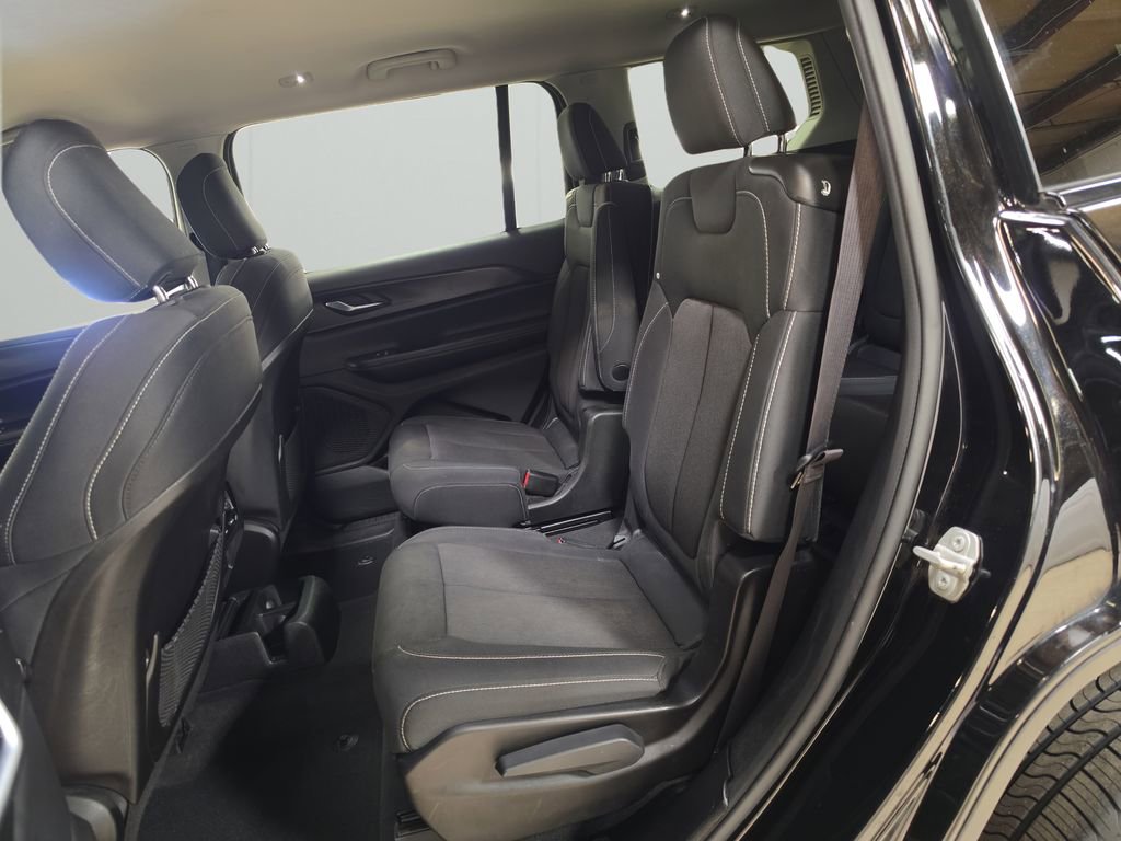 Used 2023 Jeep Grand Cherokee L Laredo AWD/4WD image 14