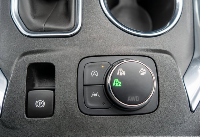 Used 2023 Chevrolet Traverse LT image 35