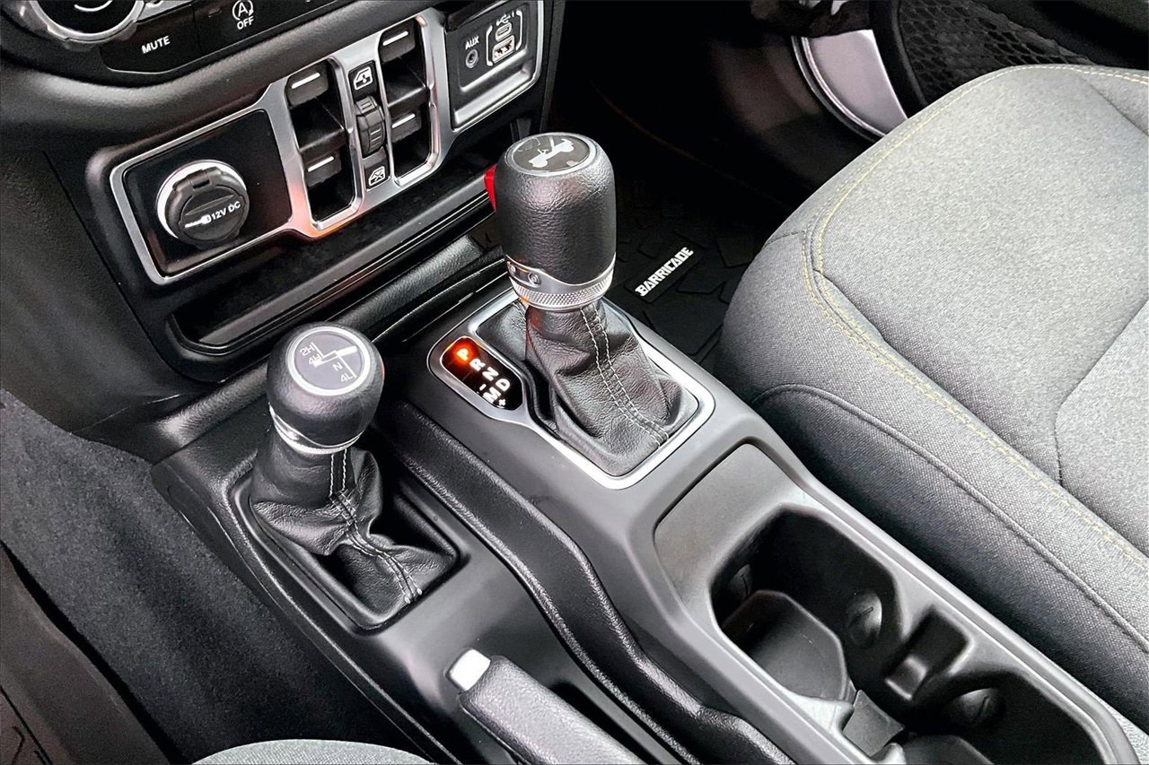 Certified 2024 Jeep Wrangler Sahara image 29