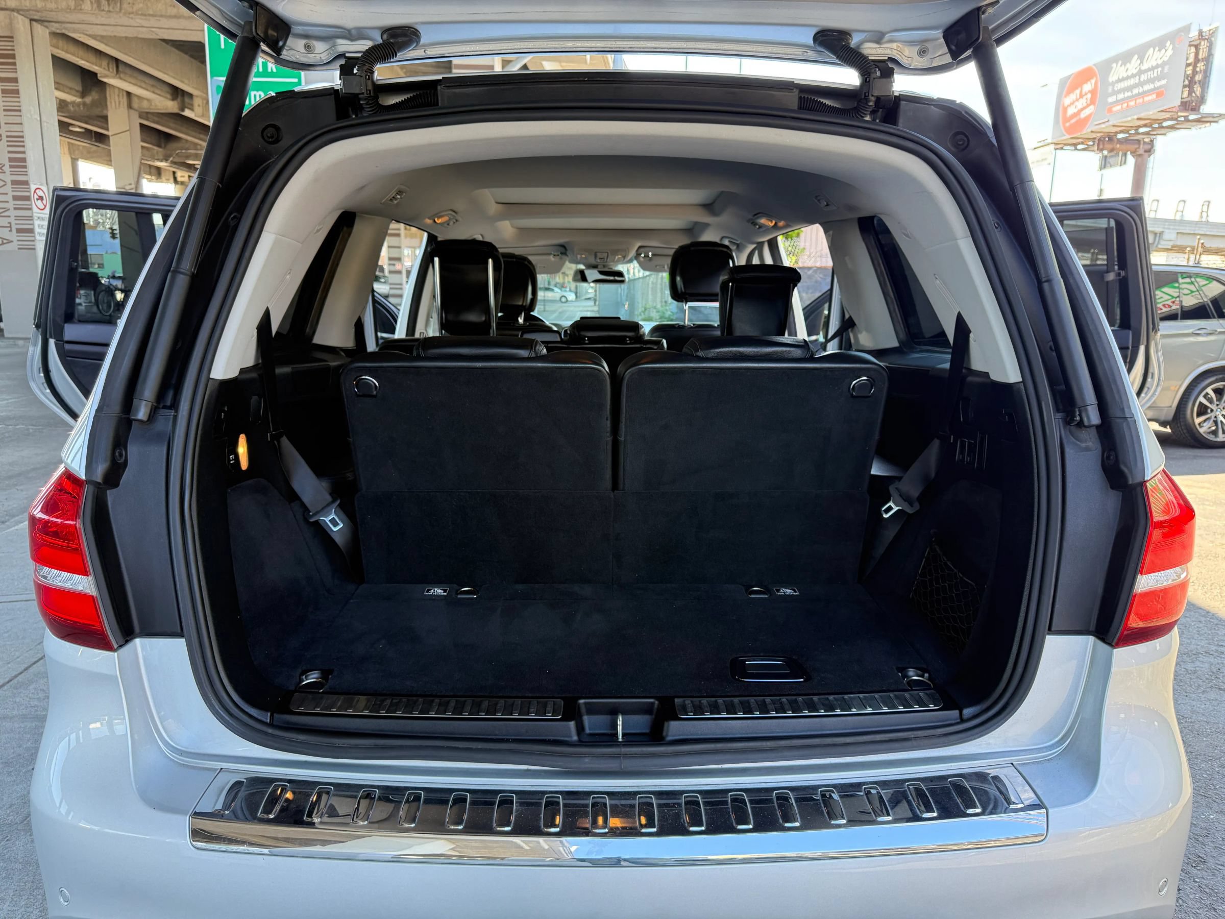 Used 2017 Mercedes-Benz GLS 550 4MATIC image 22