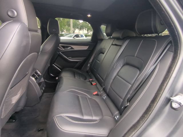 Used 2025 Jaguar F-PACE R-Dynamic S AWD/4WD image 16