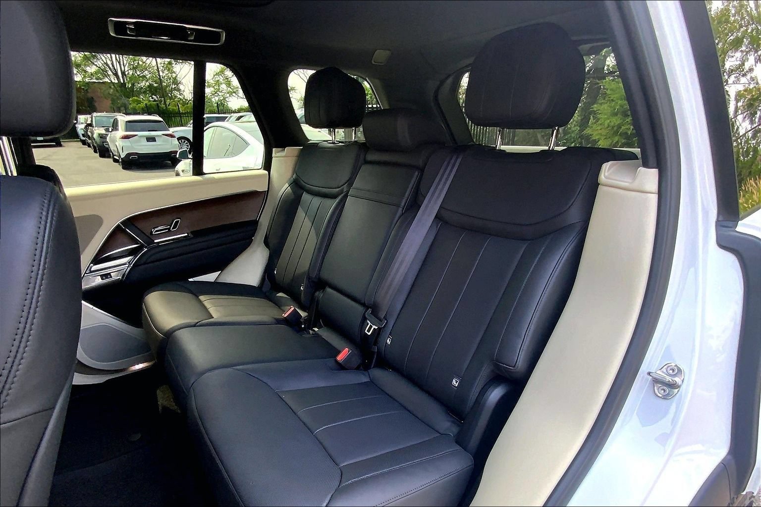 Used 2023 Land Rover Range Rover SE AWD/4WD image 20