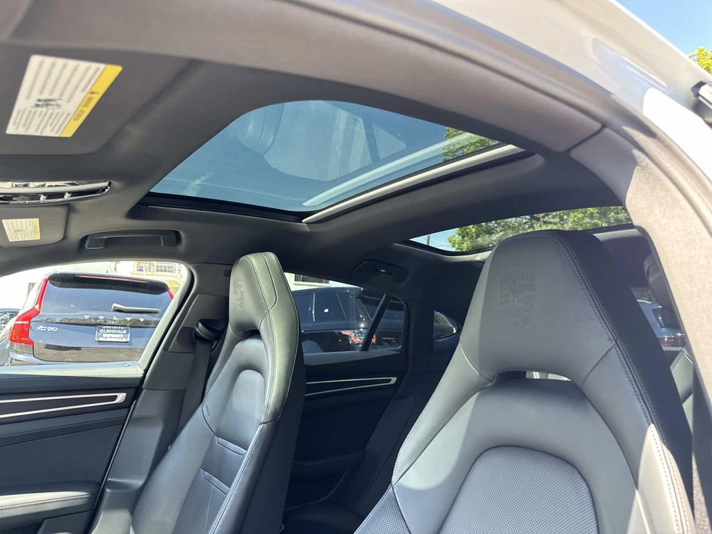 Used 2023 Porsche Panamera 4 Platinum Edition AWD/4WD image 18