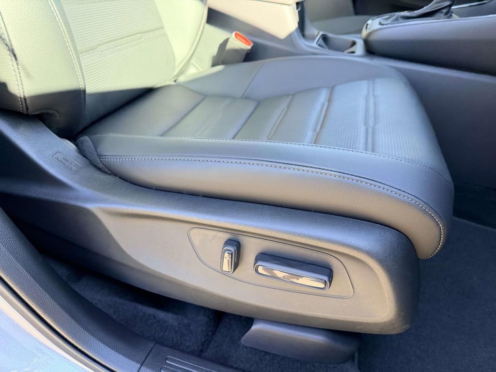 Used 2026 Honda CR-V EX-L image 12
