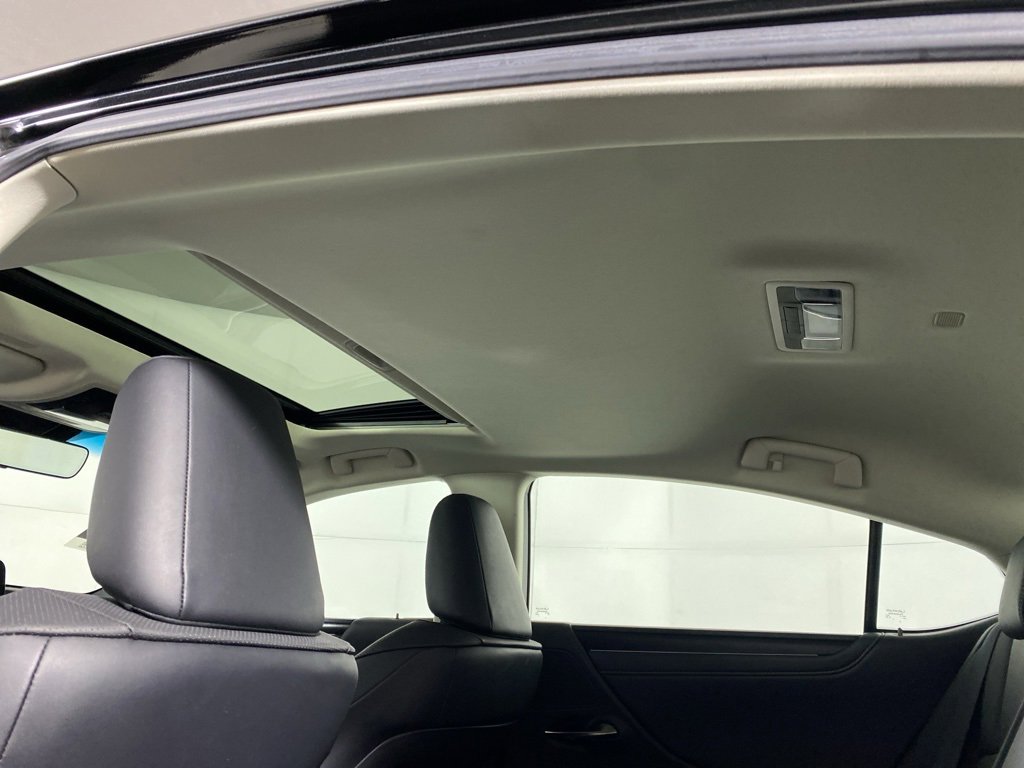 Certified 2023 Lexus ES 300h w/ Premium Package image 14