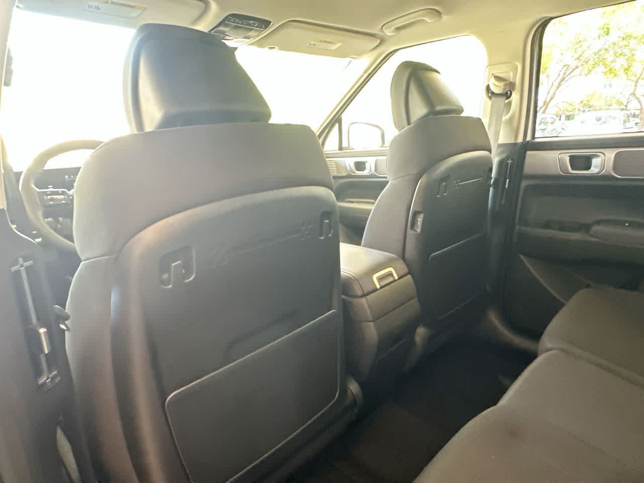 New 2026 Hyundai Santa Fe SE FWD image 23
