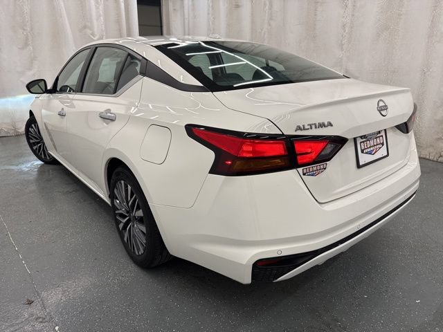 Used 2025 Nissan Altima 2.5 SV FWD image 6