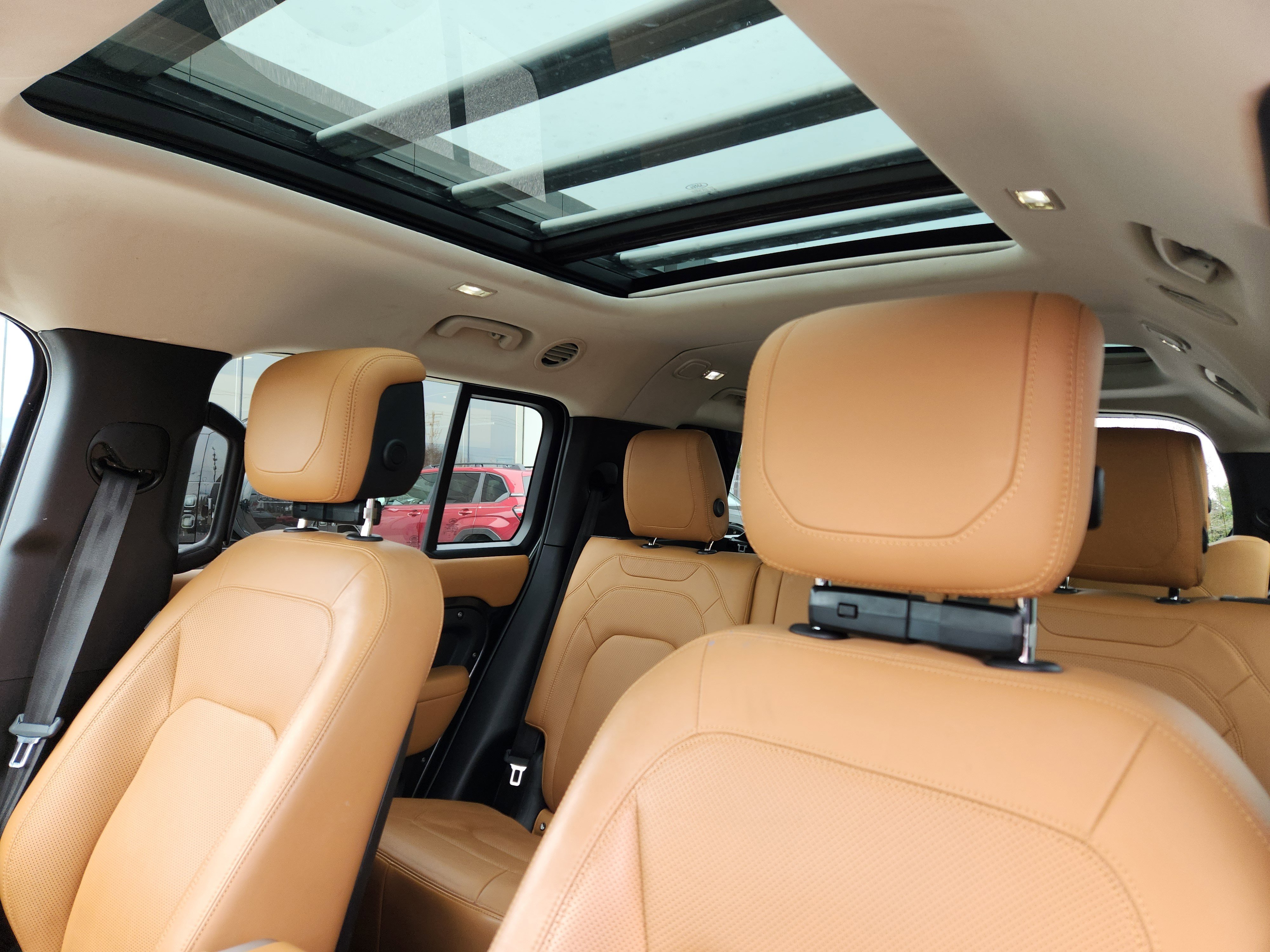 Used 2023 Land Rover Defender 130 First Edition AWD/4WD image 12