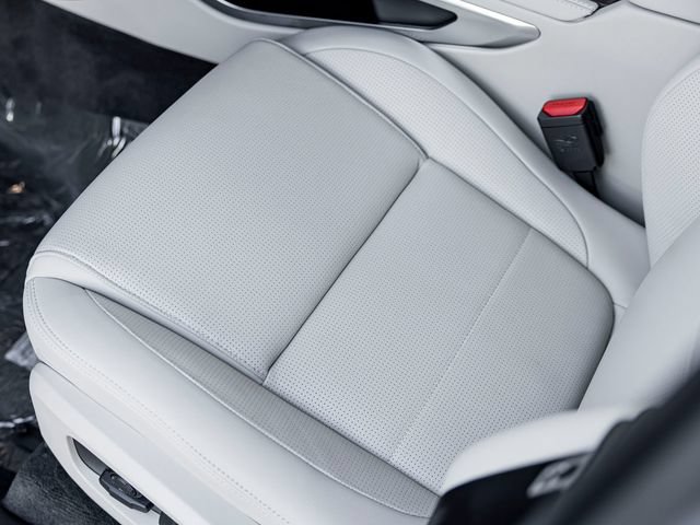 Certified 2025 Jaguar F-PACE R-Dynamic S AWD/4WD image 15