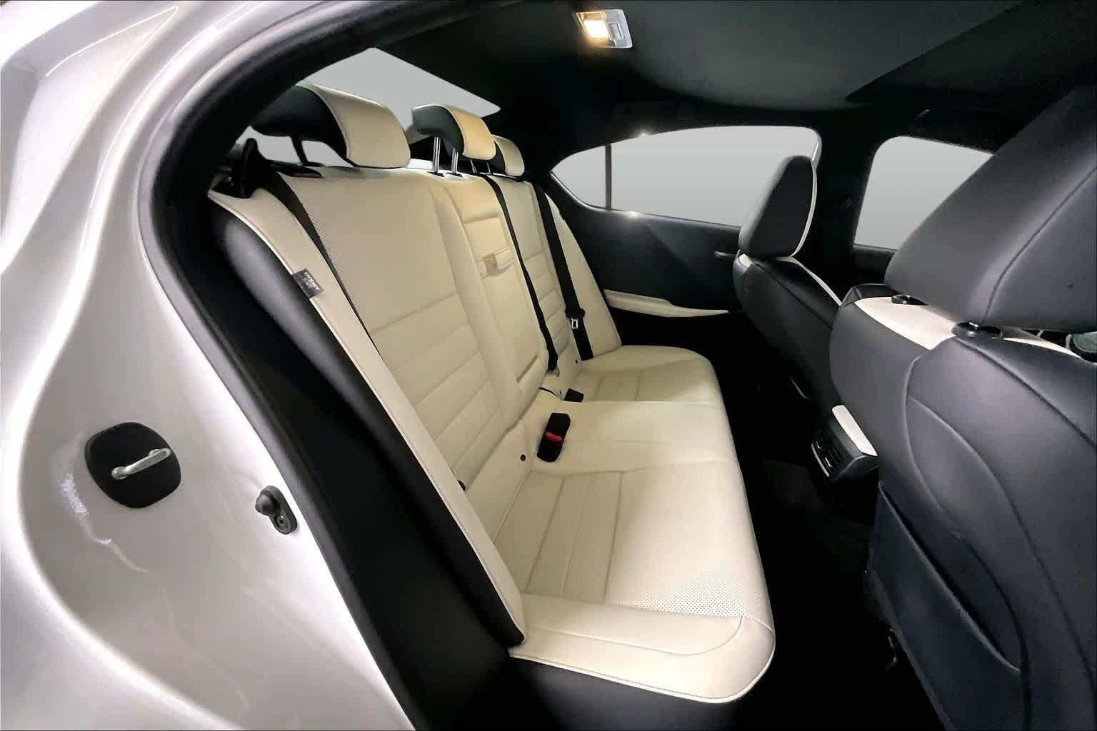 Used 2025 Lexus IS 350 F Sport AWD/4WD image 20