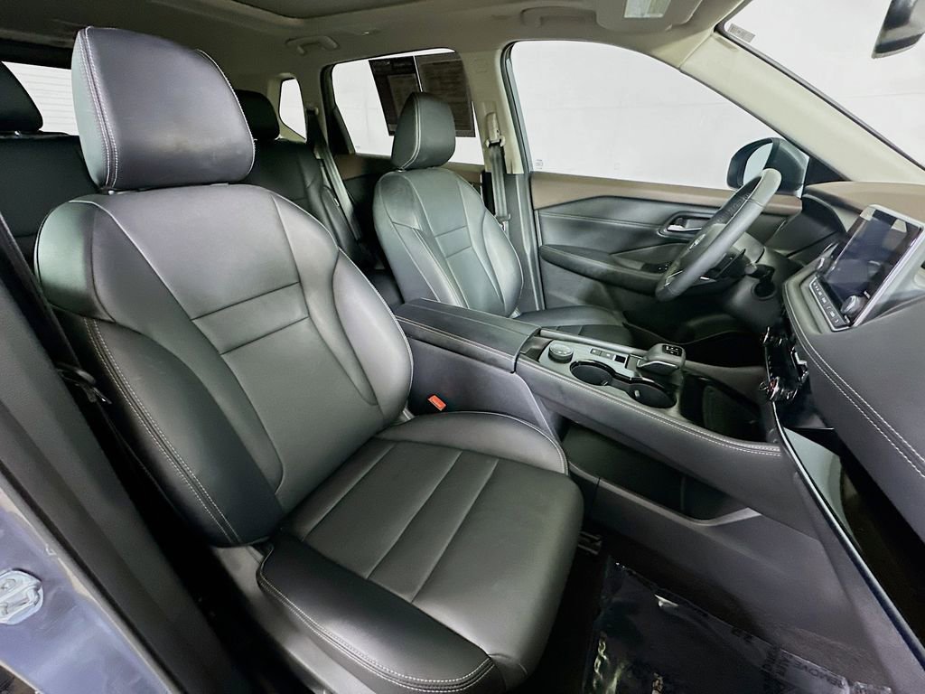 Used 2023 Nissan Rogue SL image 12