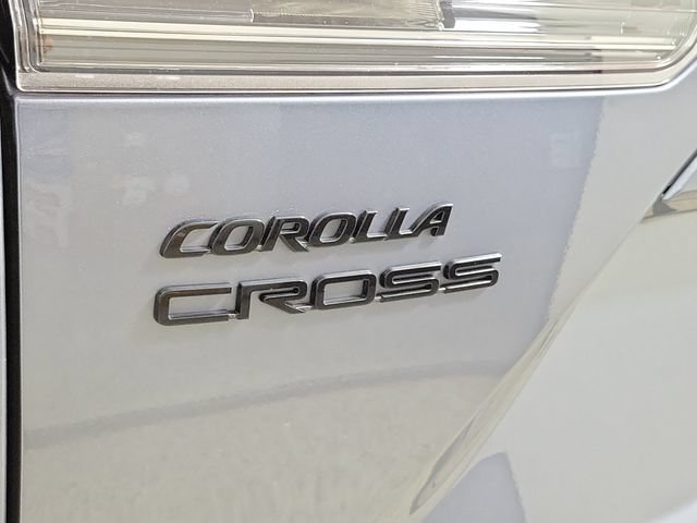 Used 2025 Toyota Corolla Cross AWD Hybrid w/ Convenience Package image 9