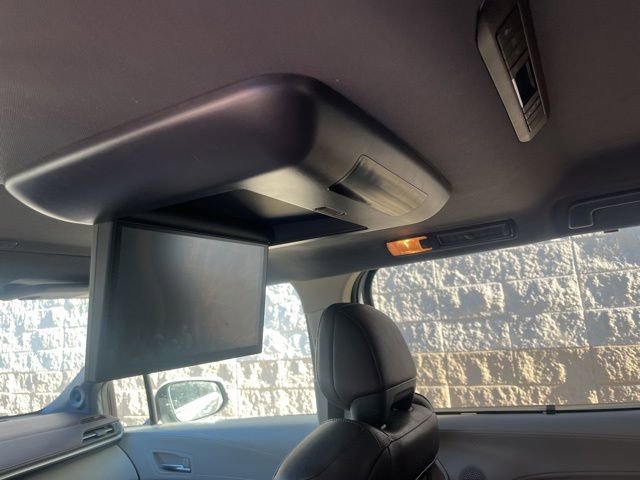 Used 2022 Toyota Sienna Platinum FWD image 12