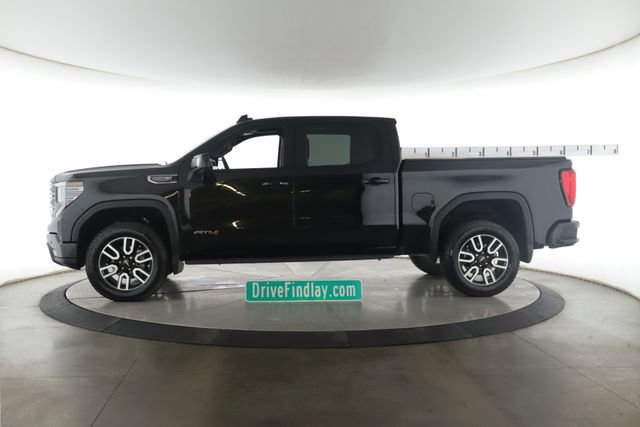 Used 2025 GMC Sierra 1500 AT4 w/ Technology Package AWD/4WD image 9