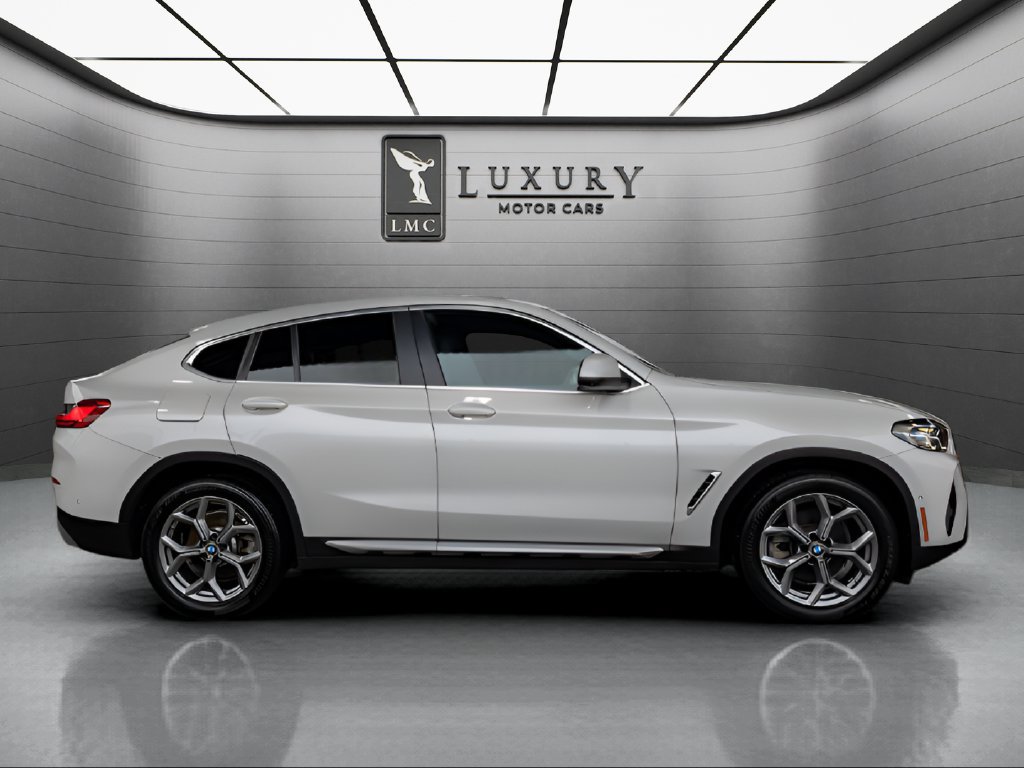 Used 2024 BMW X4 xDrive30i AWD/4WD image 9