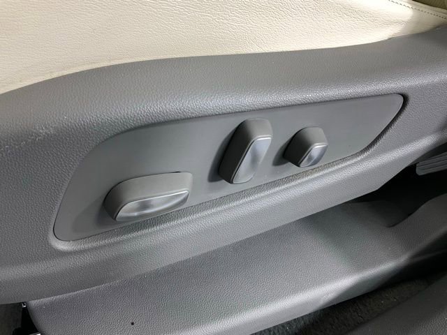 Certified 2022 Cadillac XT6 Premium Luxury w/ Technology Package image 26