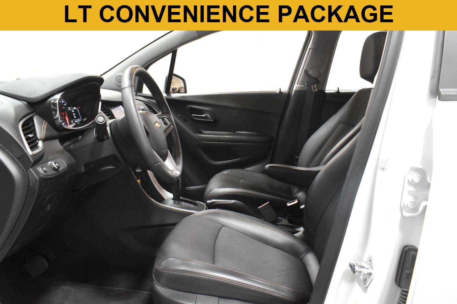 Used 2022 Chevrolet Trax LT w/ LT Convenience Package AWD/4WD image 4