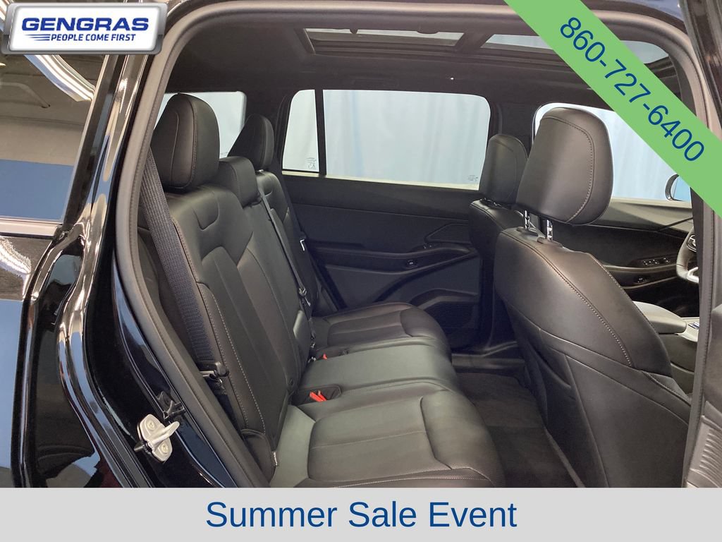 Used 2026 Jeep Cherokee Limited AWD/4WD image 34