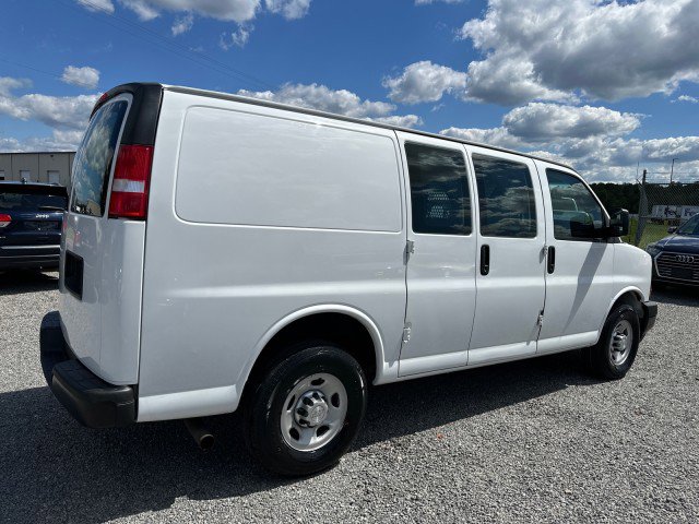 Used 2017 Chevrolet Express 2500 RWD image 8