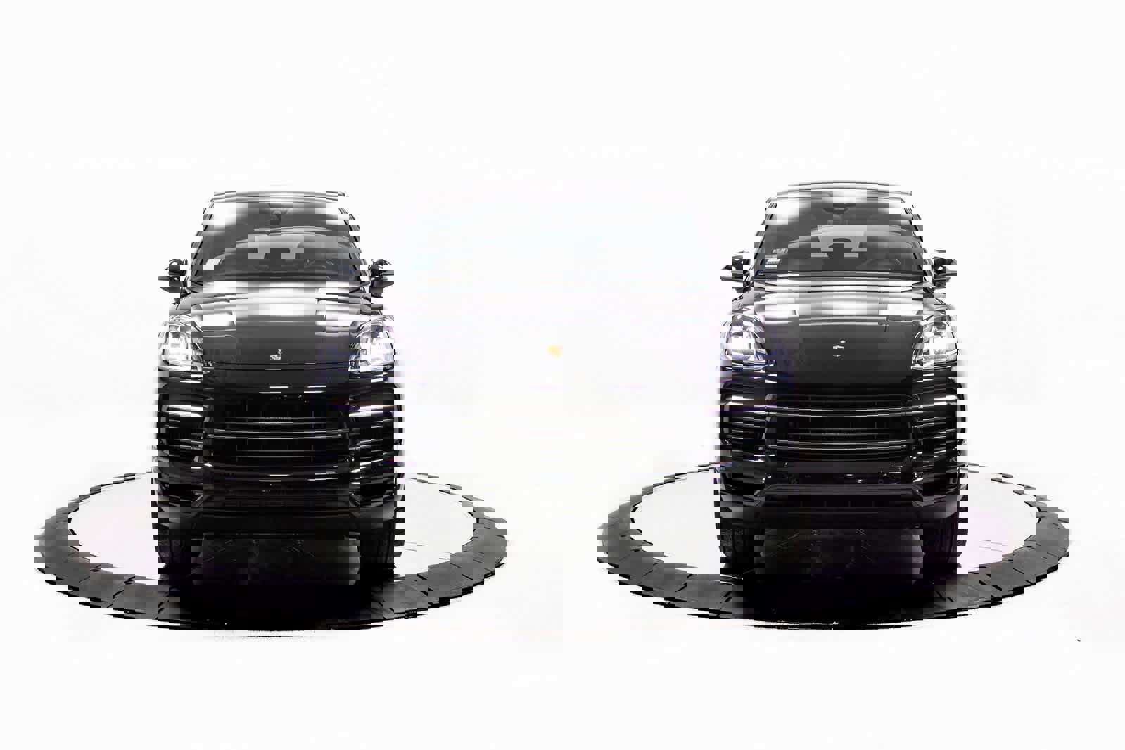 Certified 2022 Porsche Cayenne Platinum Edition image 8