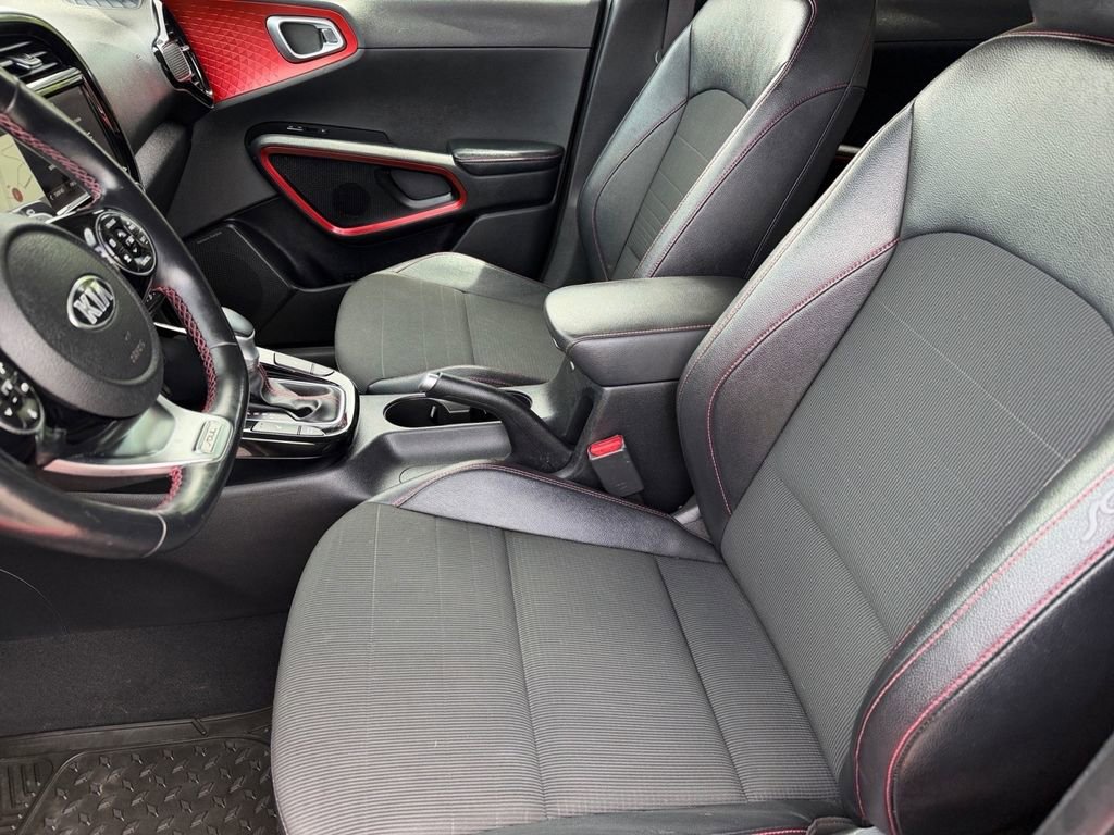 Used 2021 Kia Soul Turbo FWD image 10