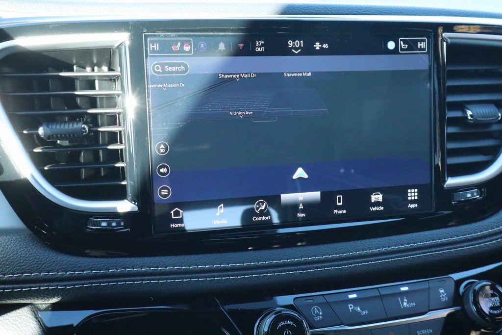 New 2026 Chrysler Pacifica Limited w/ Uconnect Theater Family Group image 7