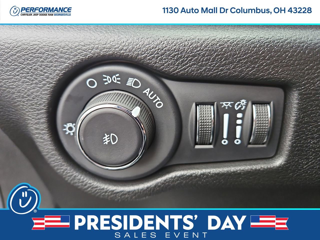 New 2026 Chrysler Pacifica Select image 31