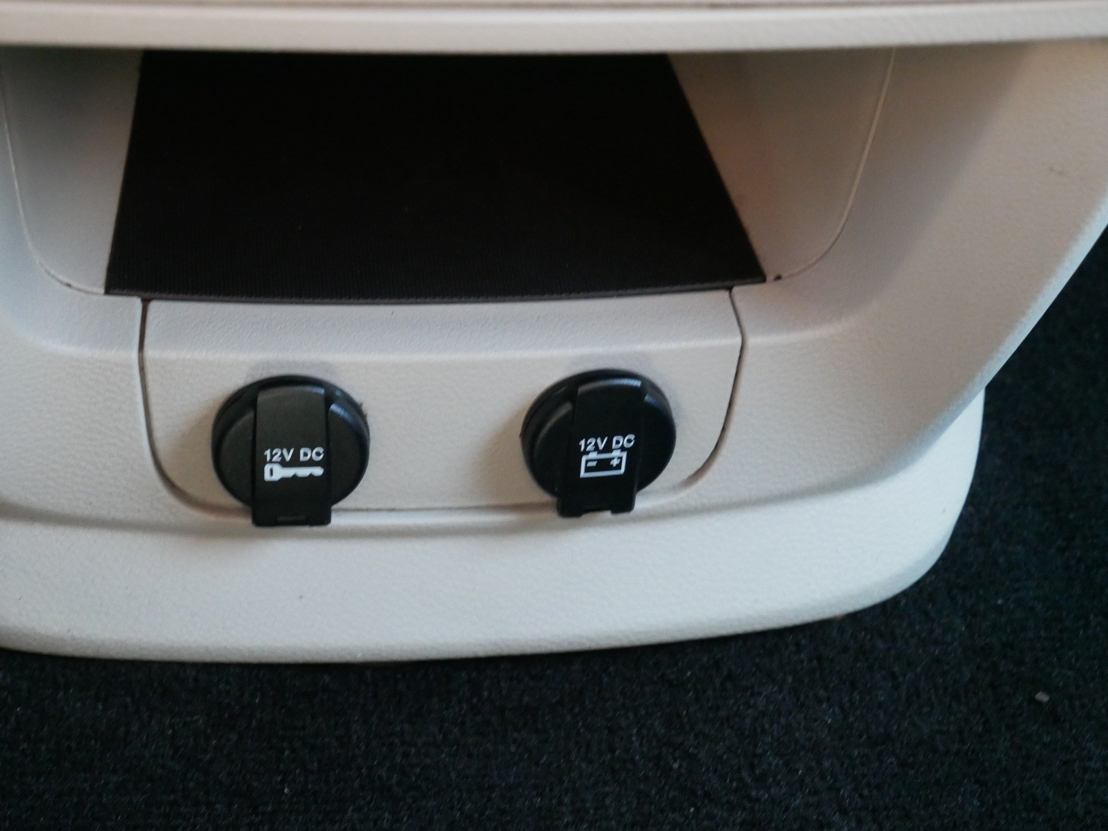 Used 2014 Dodge Grand Caravan SE FWD image 32