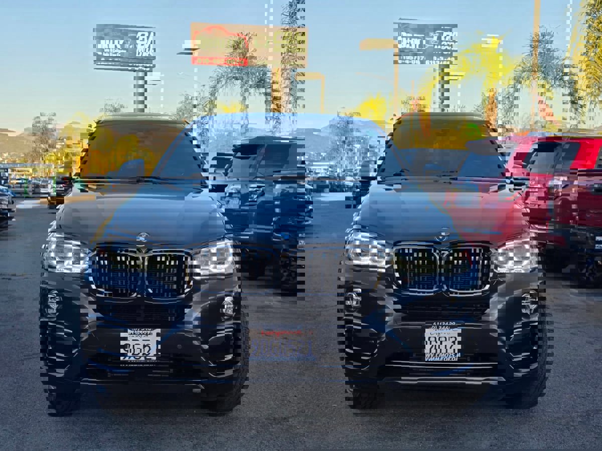 Used 2019 BMW X6 sDrive35i w/ Premium Package image 4