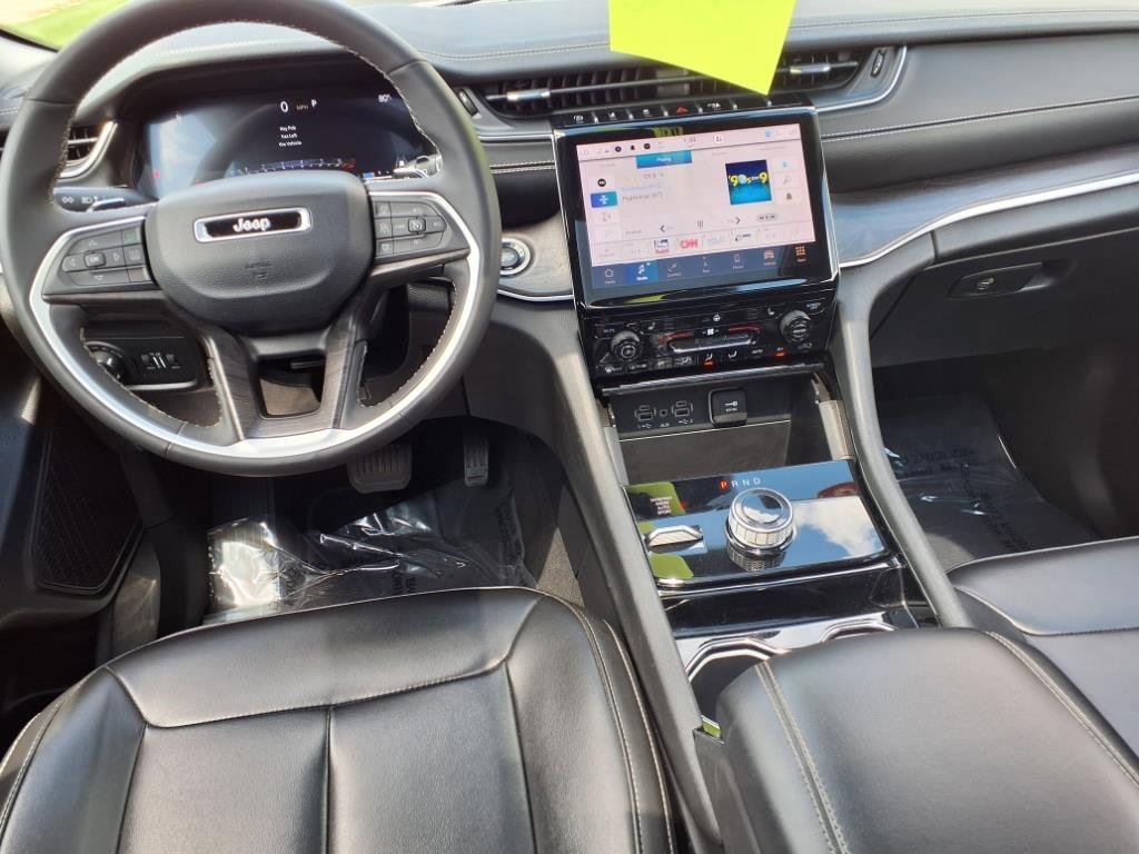 Used 2023 Jeep Grand Cherokee Limited image 8