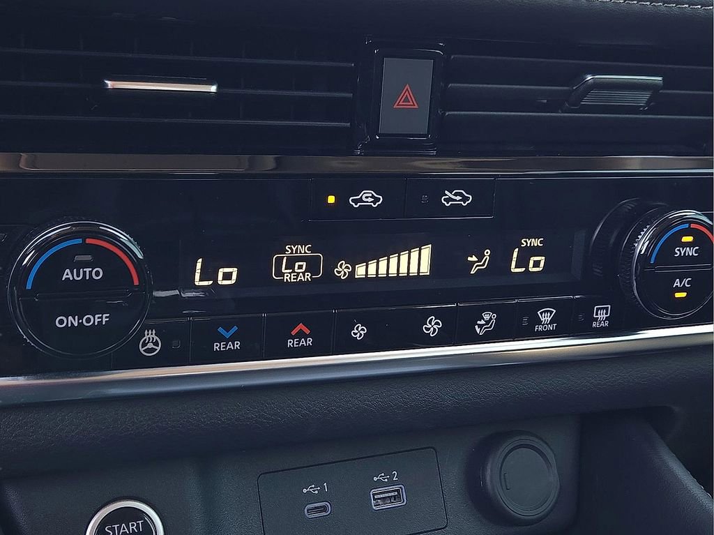 Used 2023 Nissan Rogue SL w/ SL Premium Package image 17