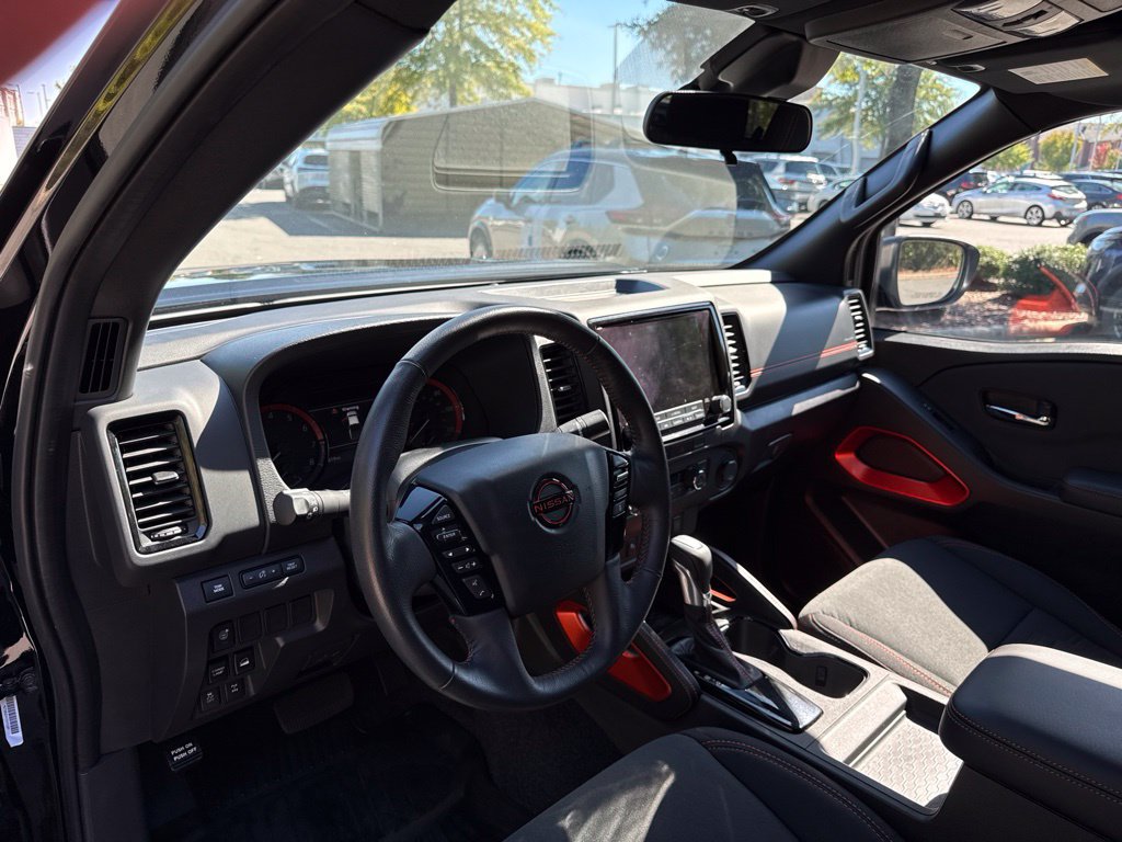 Used 2024 Nissan Frontier PRO-4X w/ Technology Package AWD/4WD image 16