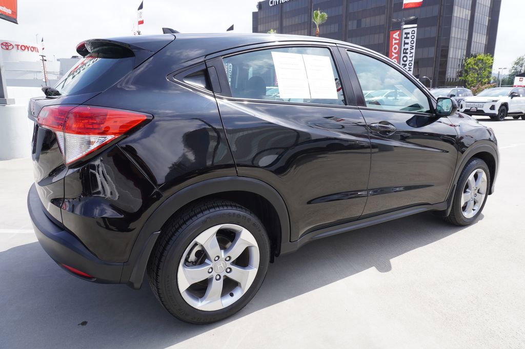 Used 2019 Honda HR-V LX image 7