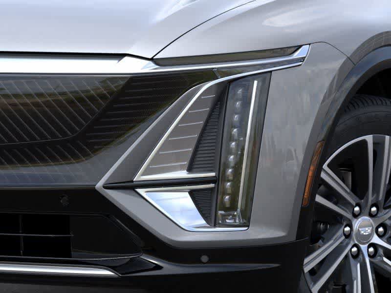 New 2026 Cadillac Lyriq Luxury w/ LPO, Floor Liner Package AWD/4WD image 10