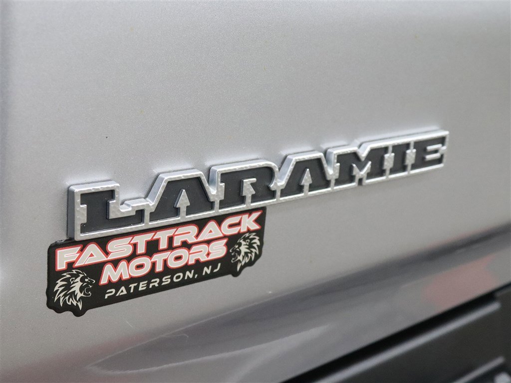 Used 2021 RAM 1500 Laramie AWD/4WD image 7