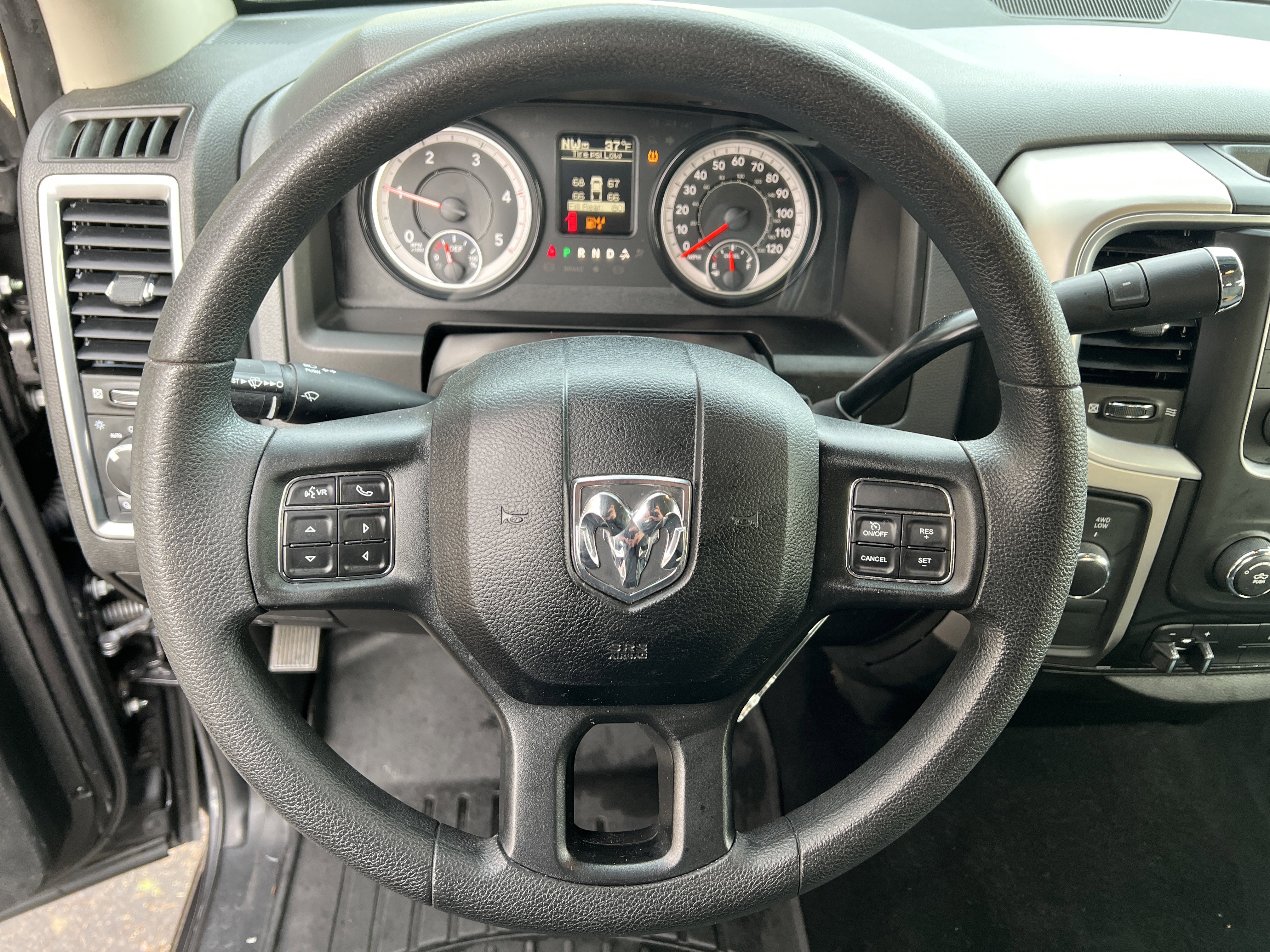 Used 2018 RAM 2500 SLT image 18