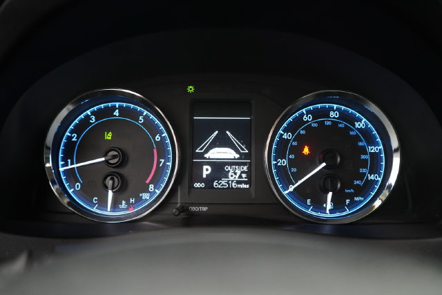 Used 2018 Toyota Corolla LE FWD image 22