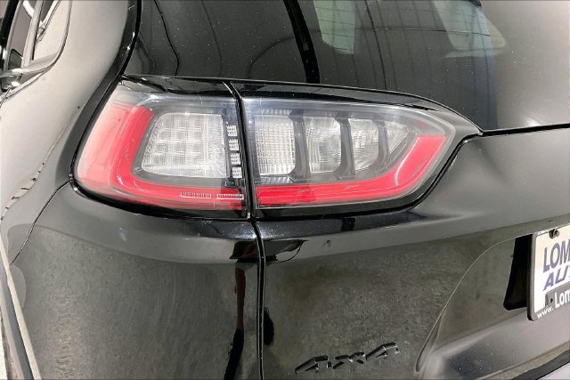 Used 2019 Jeep Cherokee Latitude w/ Comfort & Convenience Group AWD/4WD image 48