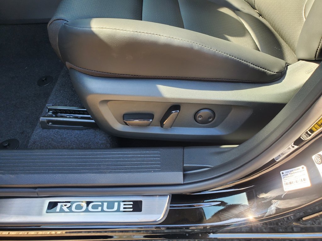 New 2026 Nissan Rogue Dark Armor FWD image 21