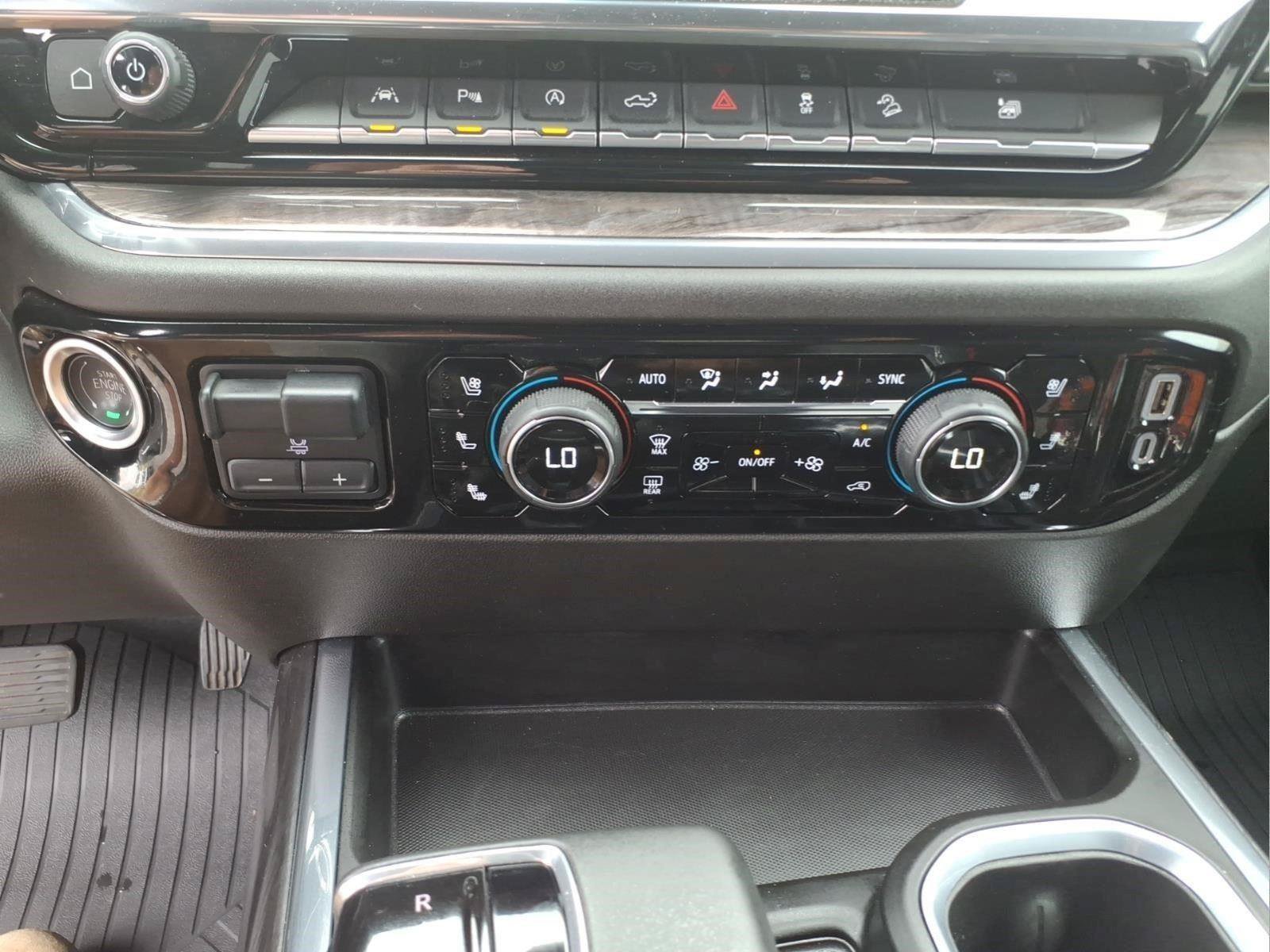 Used 2025 Chevrolet Silverado 1500 LTZ AWD/4WD image 25