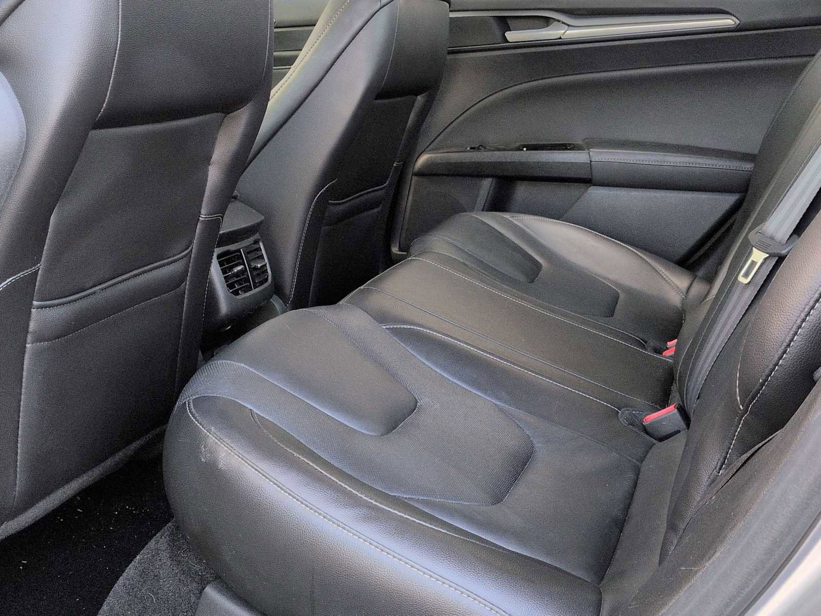 Used 2014 Ford Fusion Titanium AWD/4WD image 21