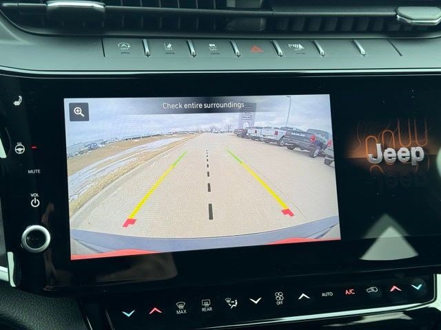 New 2026 Jeep Grand Cherokee Altitude AWD/4WD image 20