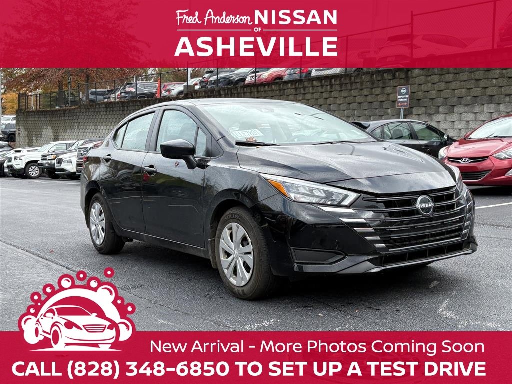 Used 2025 Nissan Versa S w/ Trunk Package