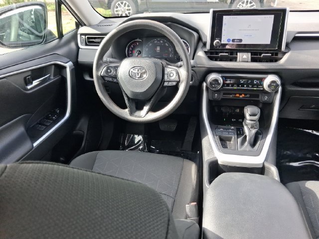 Used 2024 Toyota RAV4 XLE FWD image 8