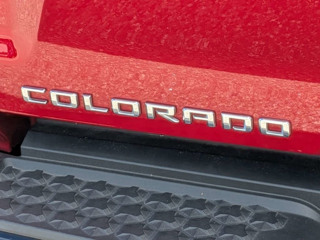 Used 2024 Chevrolet Colorado Z71 w/ Z71 Convenience Package 2 AWD/4WD image 12