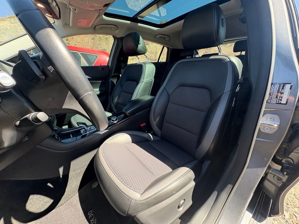 Used 2019 INFINITI QX30 Premium w/ Navigation Package image 2