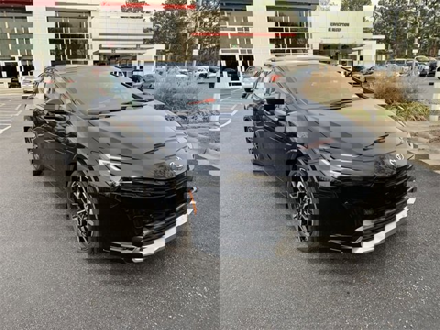 New 2025 Toyota Prius Plug-In Hybrid image 2