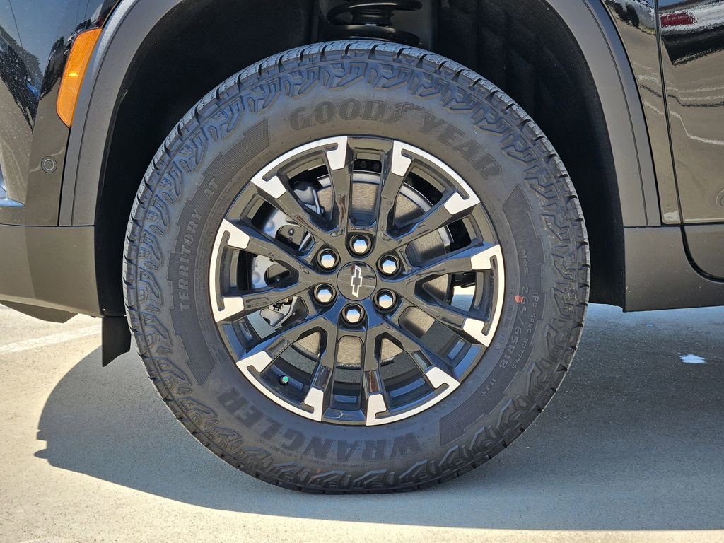 New 2026 Chevrolet Traverse Z71 w/ Driver Confidence Package image 9